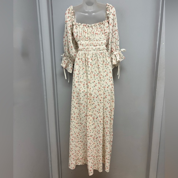 🌸 it’sNOMB Floral Smocked Maxi Dress | Romantic Cottagecore Style 🌸 NWT - Picture 5 of 12